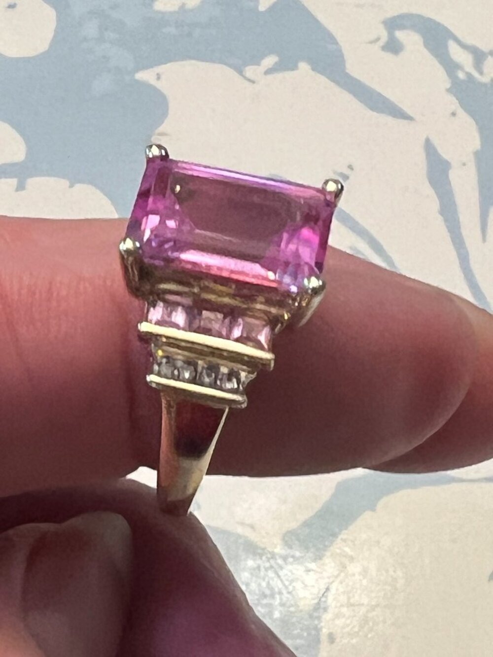 10k Solid Yellow Gold 5ct Lab-Grown Pink Sapphire and Diamond Ring - Size 7